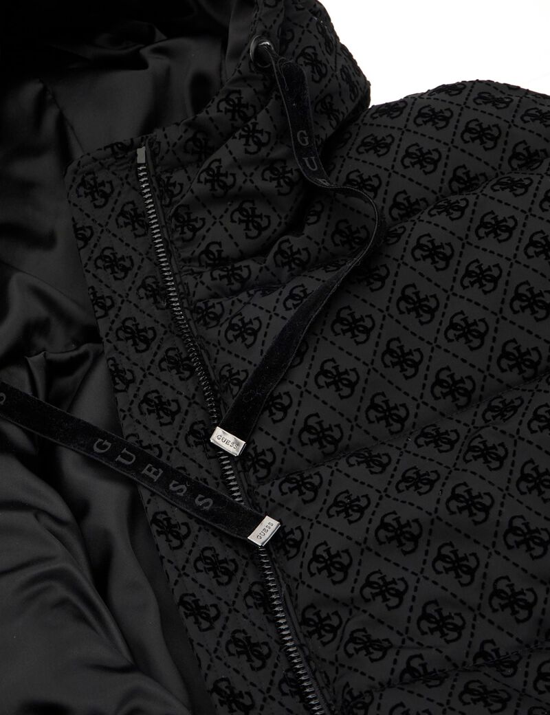 معطف بشعار 4G