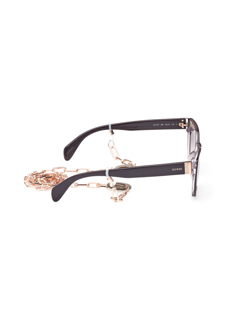 نظارات شمسية على شكل عين القطة