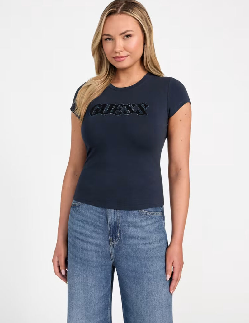 تي شيرت بشعار أمامي