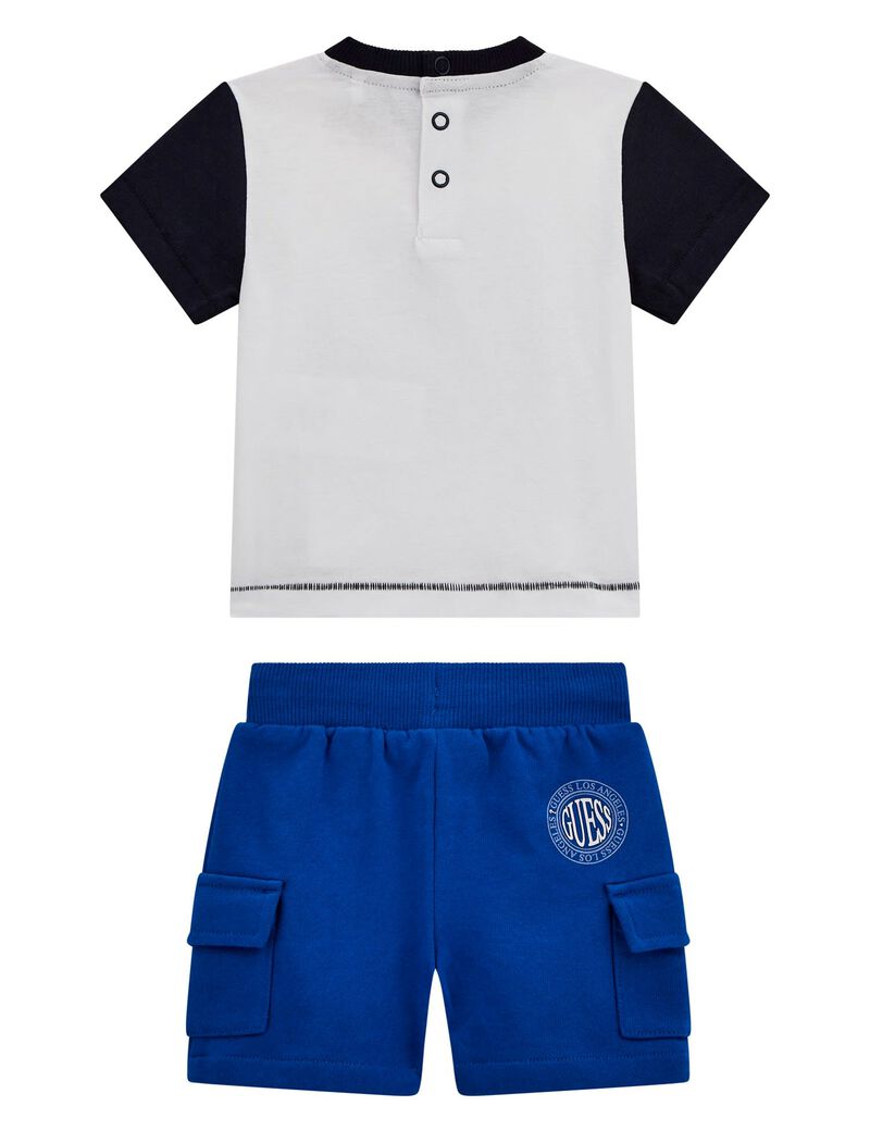 تي شيرت + شورت رياضي