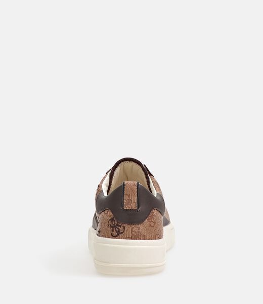 Verona 4G Logo Sneaker
