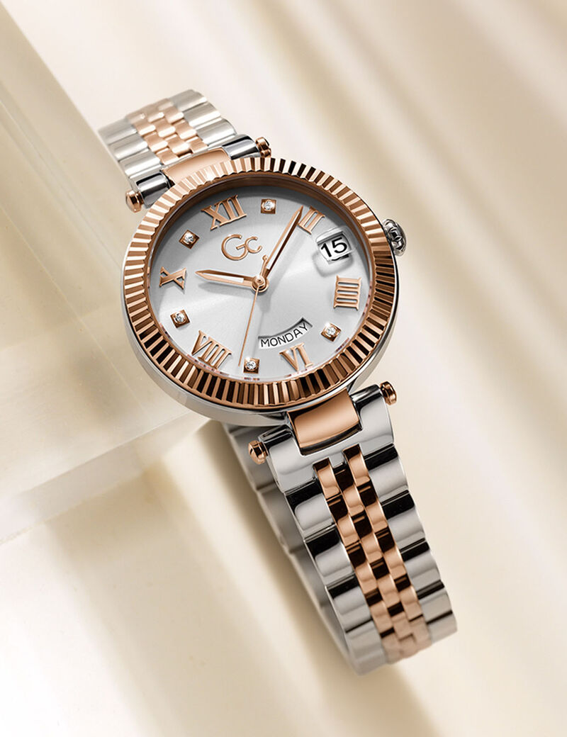 Gc Analog Watch