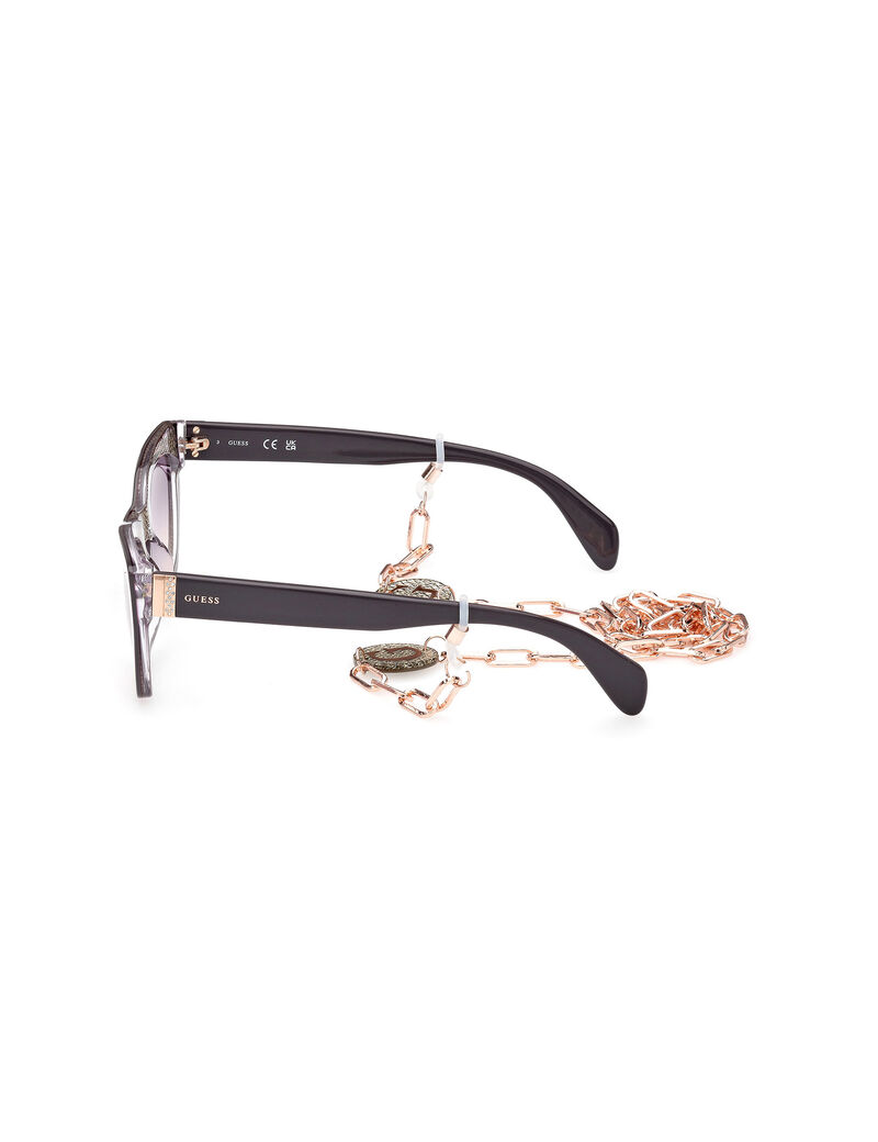 نظارات شمسية على شكل عين القطة