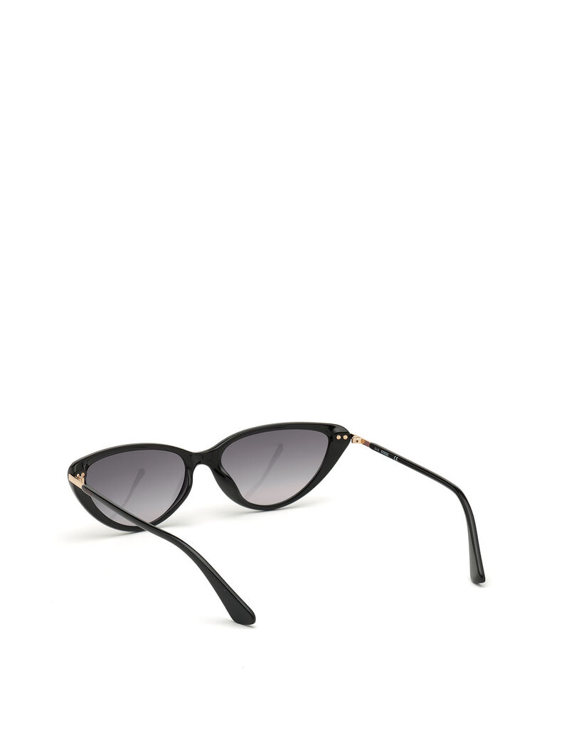 نظارة شمسية بتصميم عين القطة