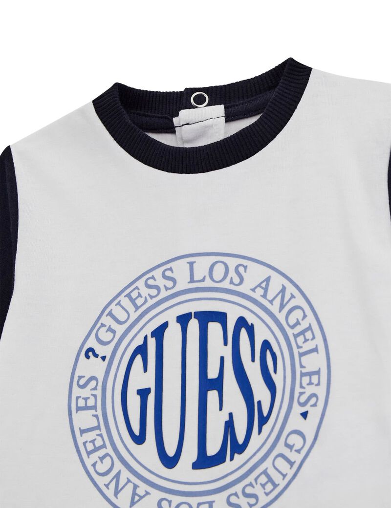 تي شيرت + شورت رياضي