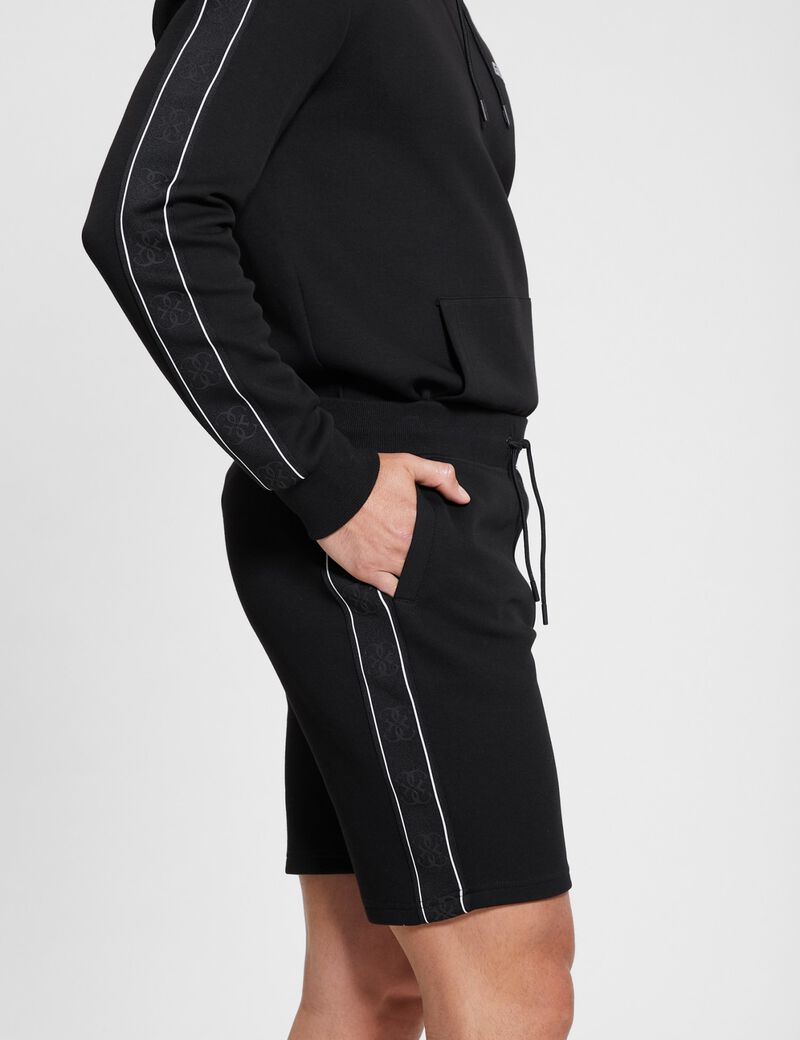 Side logo shorts