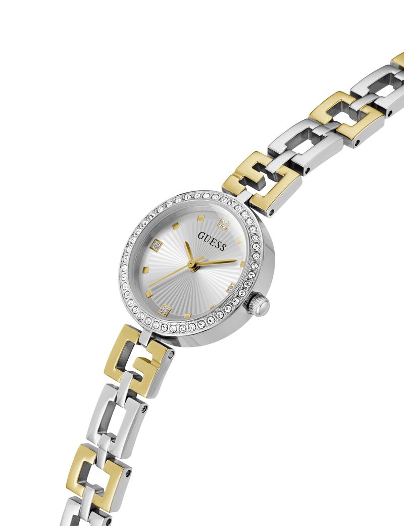Analogue watch with chain detail