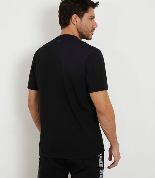 Front logo t-shirt