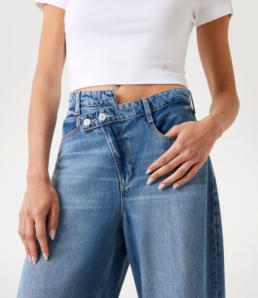 Mid-rise wide-leg jeans