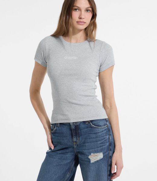 Slim embroidered tank top