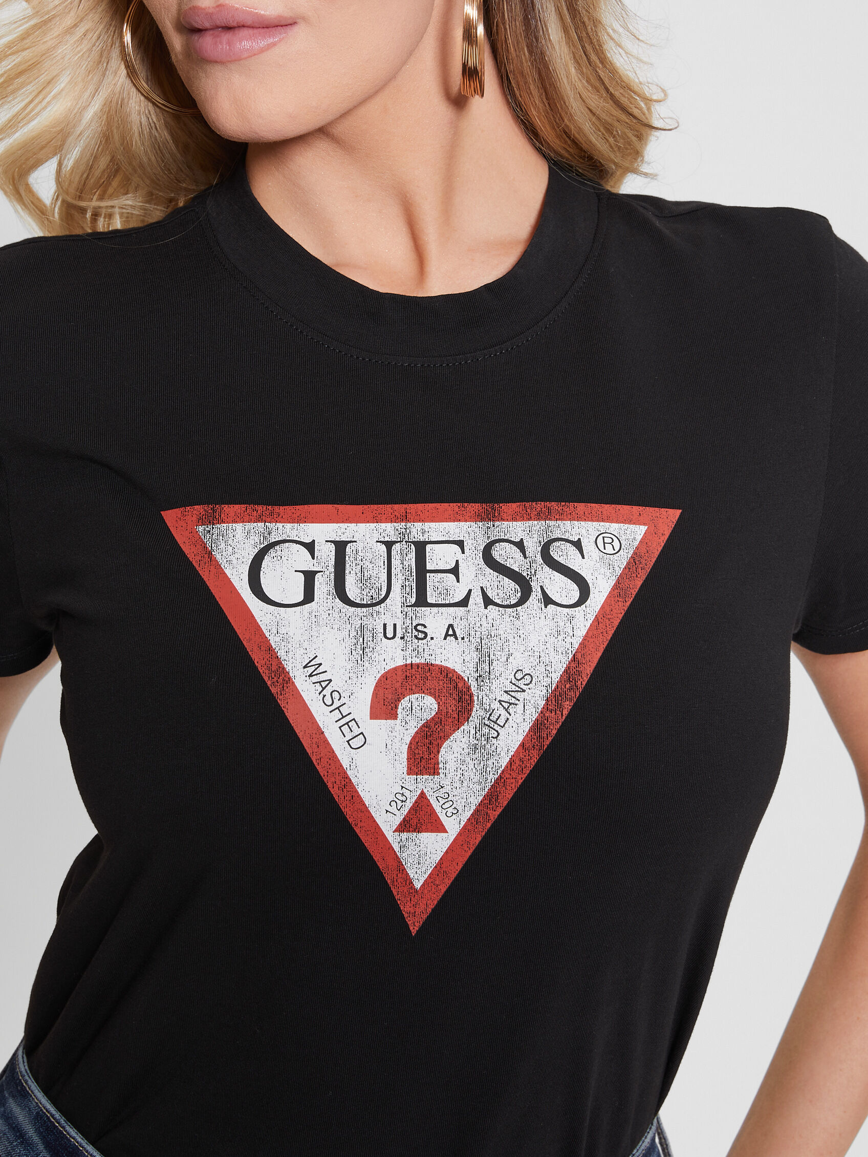 Guess triangle sale logo t shirt