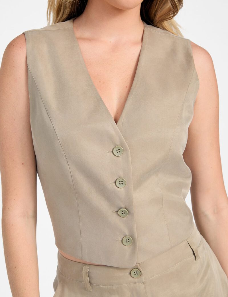 Twill vest