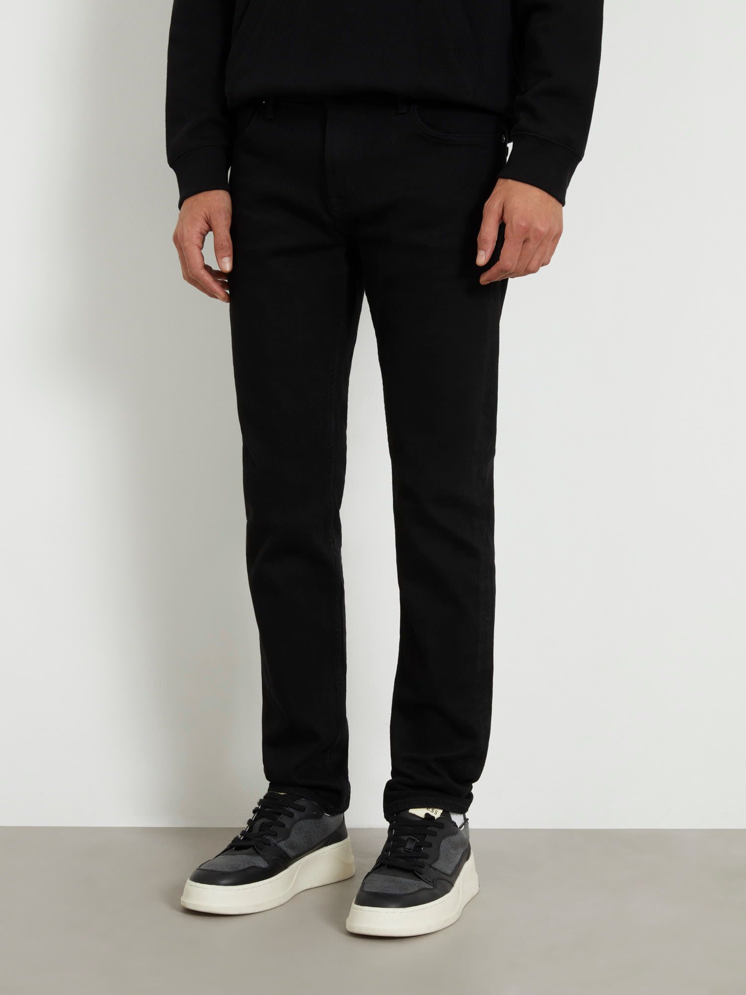 Tapered jeans online hot sale