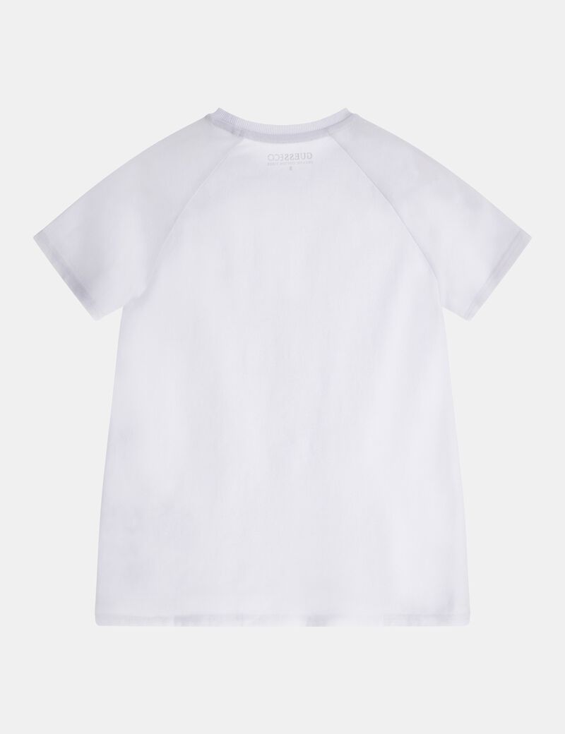 تيشيرت بشعار أمامي