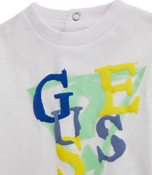 تيشيرت بطبعة بشعار الماركة