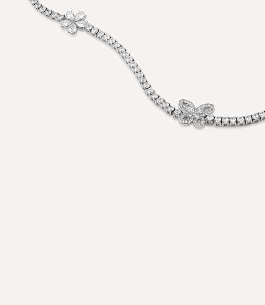 Lily necklace