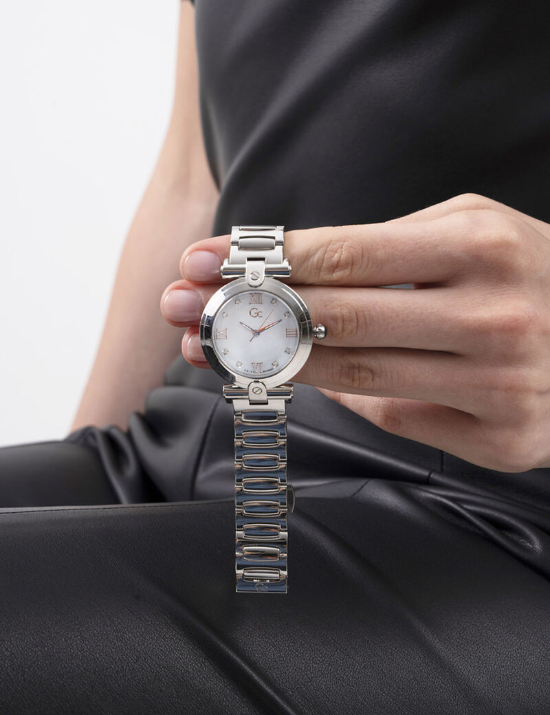 Gc Analog Watch