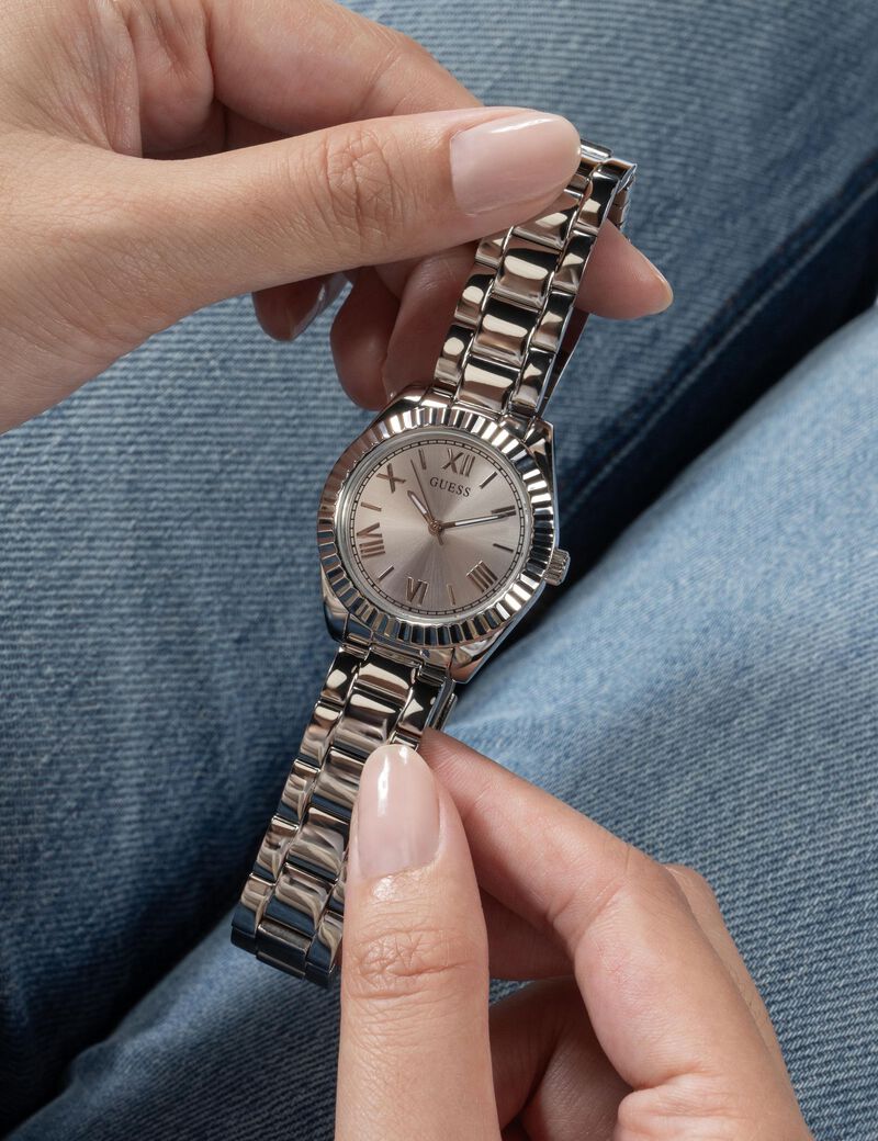 Stainless steel analogue watch