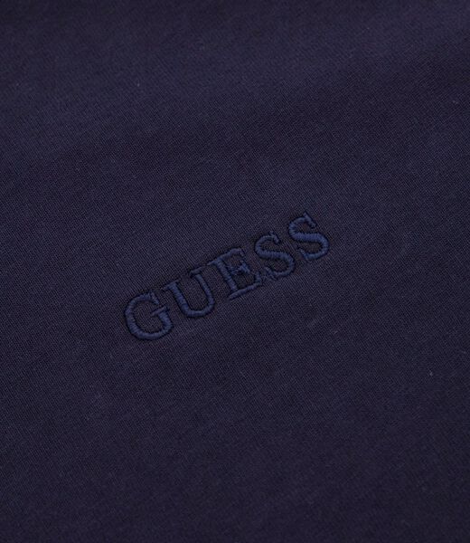 Small logo t-shirt