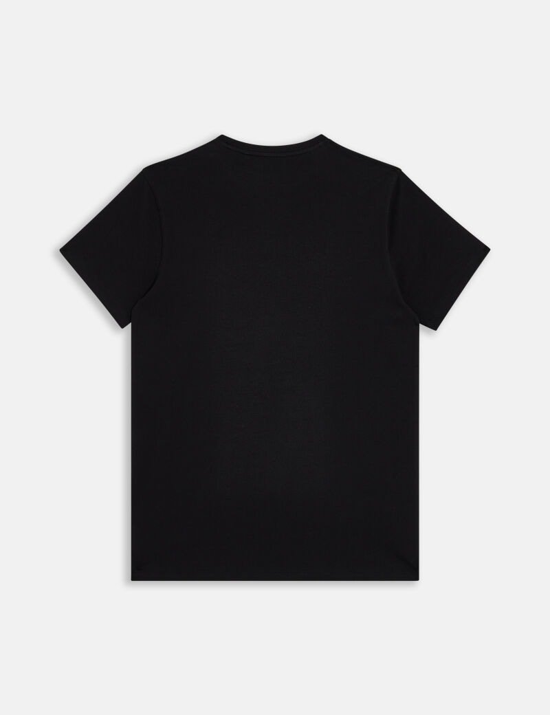 تي شيرت مطرز بالشعار