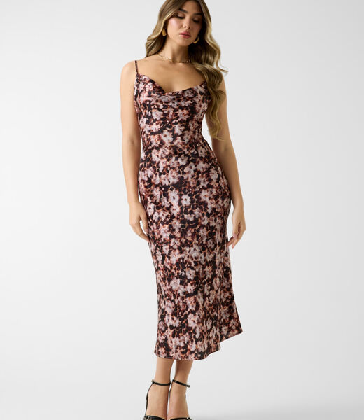 فستان ساتان متوسط ​​الطول