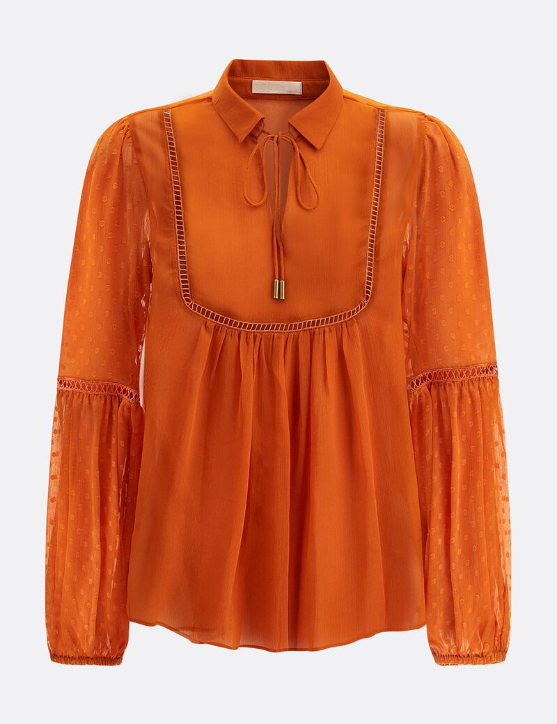 بلوزة من الشيفون