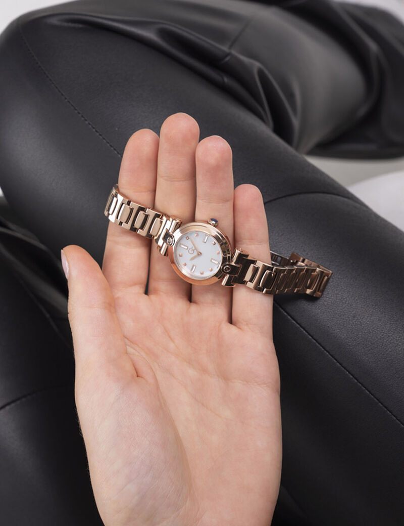 Gc Analog Watch