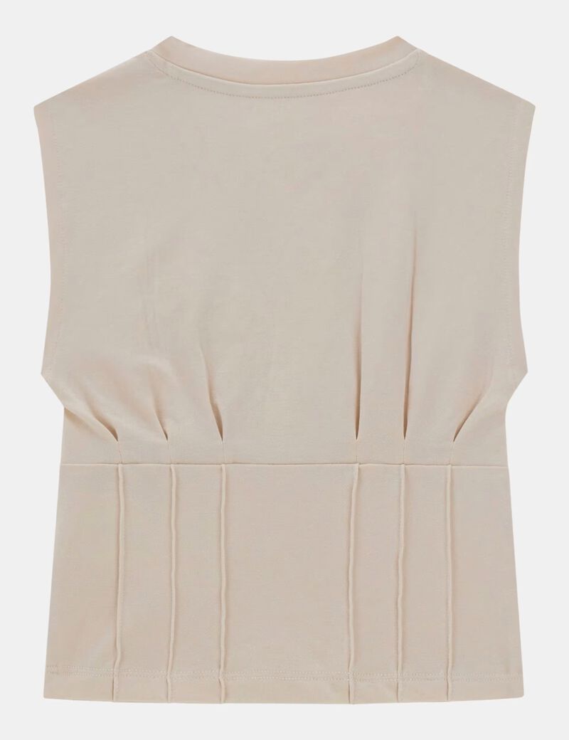 تي شيرت قصير