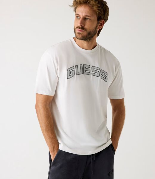 Front logo t-shirt