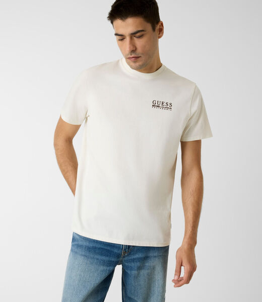 Small logo t-shirt