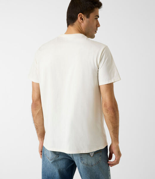Small logo t-shirt