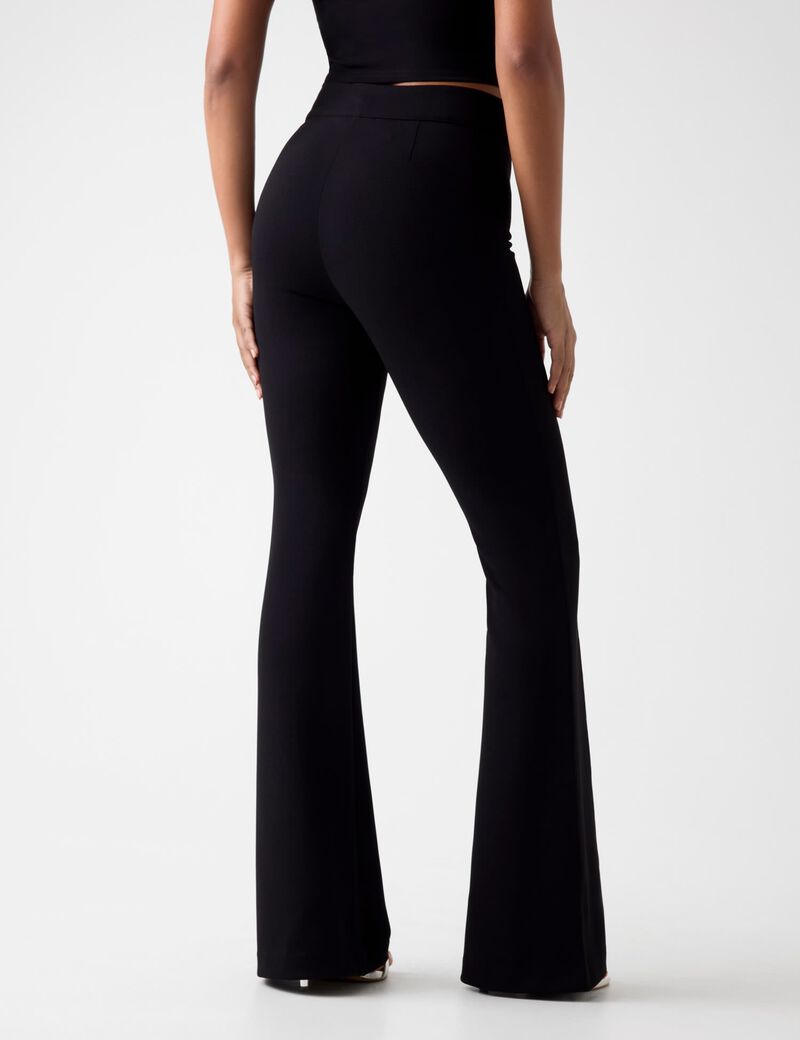 بنطال واسع بخصر مرتفع