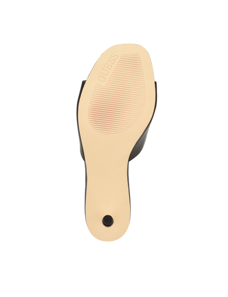 Snapp G logo sandals