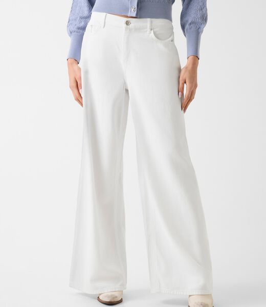 Wide-leg pants