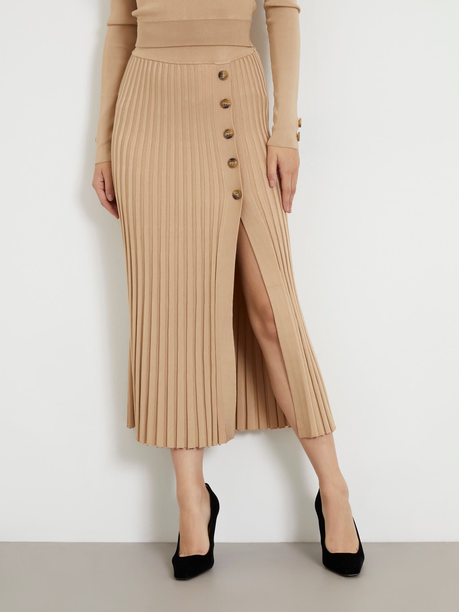 Guess pleated maxi best sale skirt