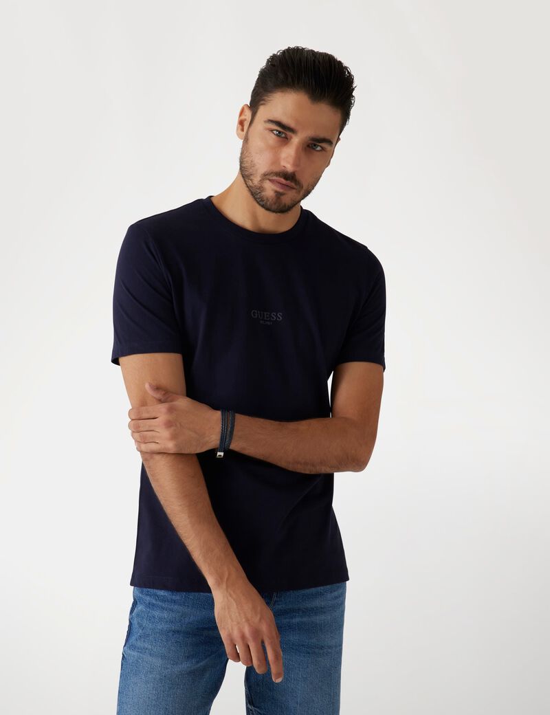 Small logo t-shirt