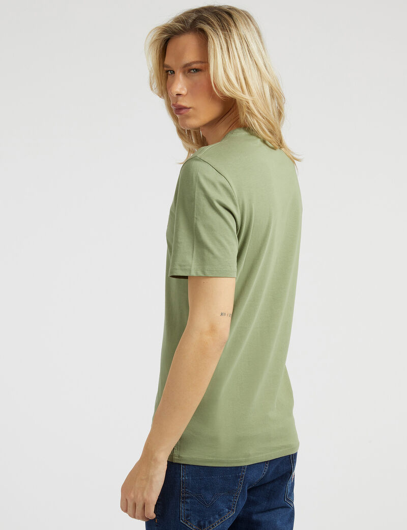 Small triangle logo t-shirt