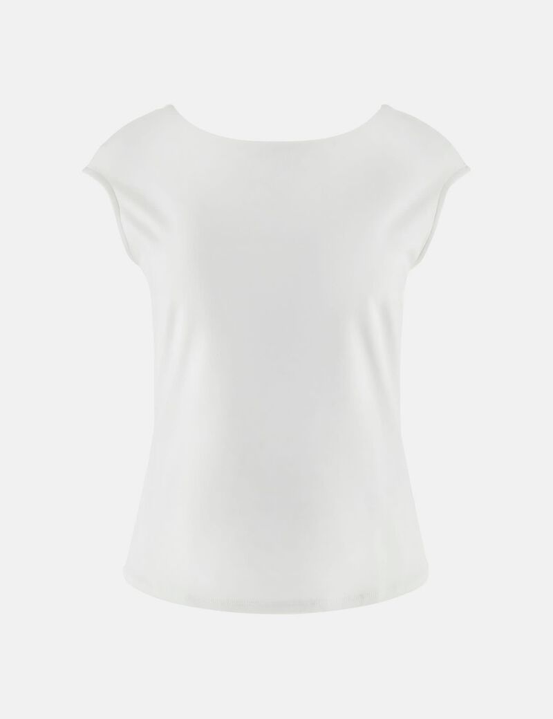 بلوزة بأكمام سكوب