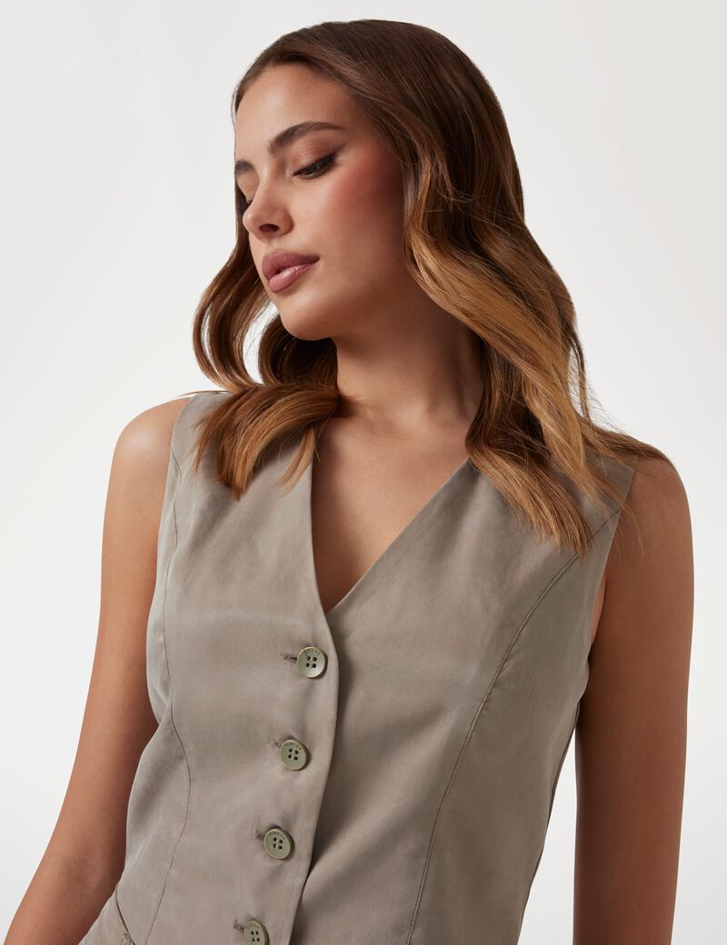 Twill vest