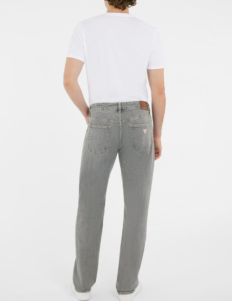 G16 Straight Jeans