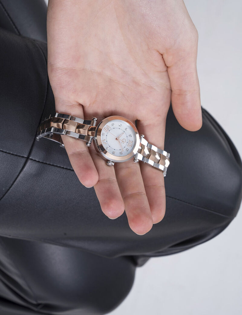 Gc Analog Watch