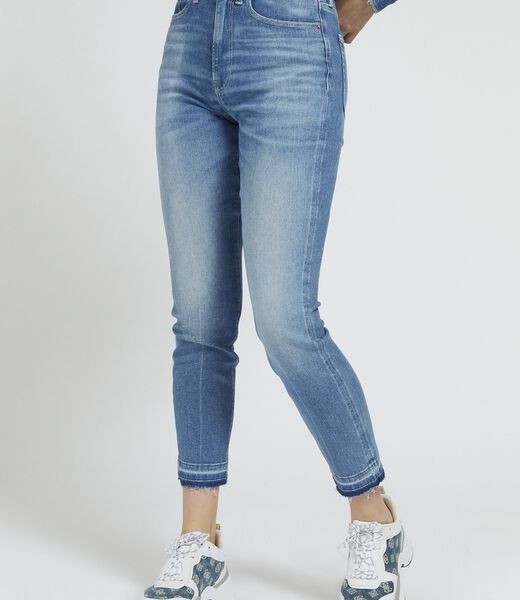 Patch Relaxed Fit Denim Pant