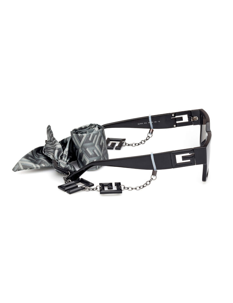 Square plastic sunglasses