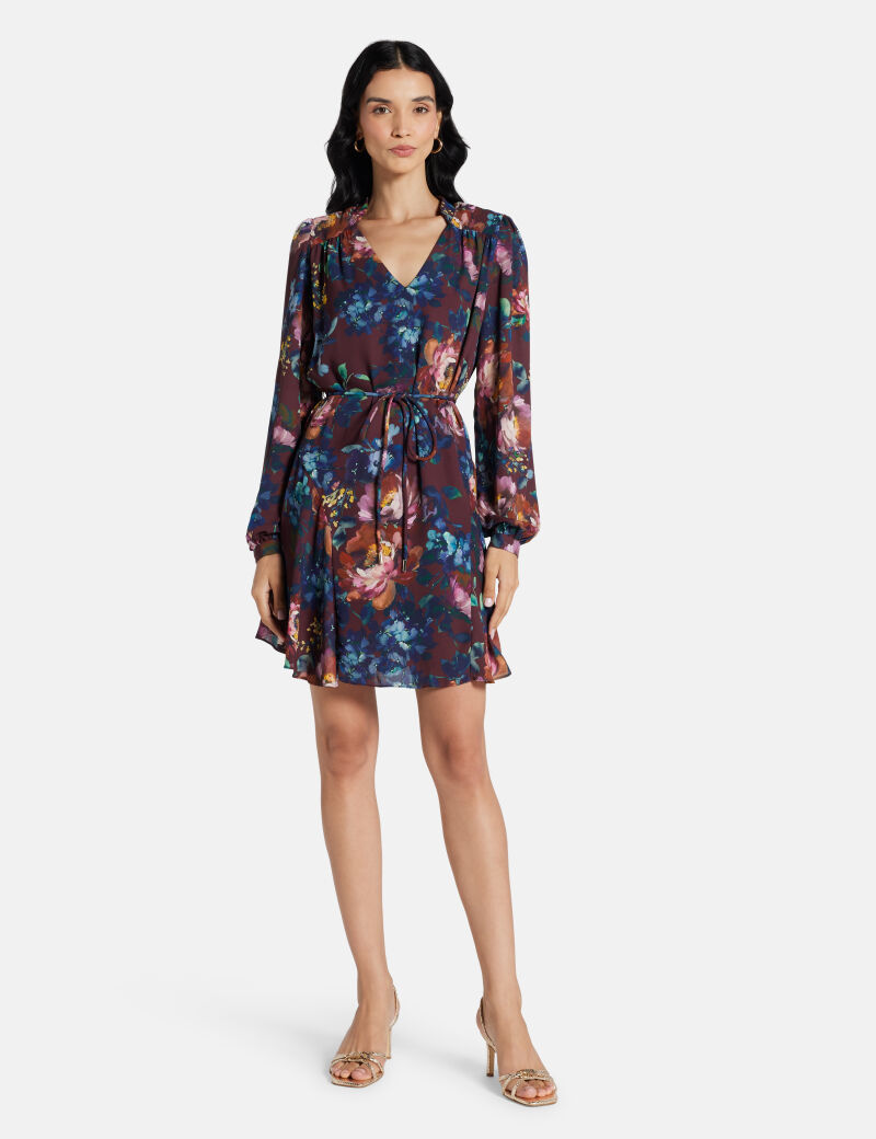 Flowing flounced dress