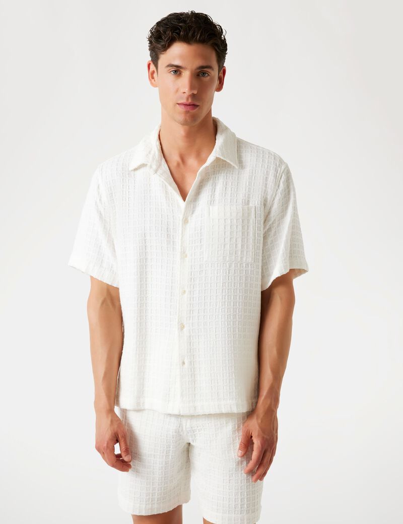 Checked texture shirt