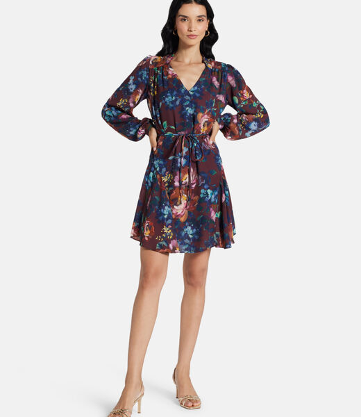 Flowing flounced dress