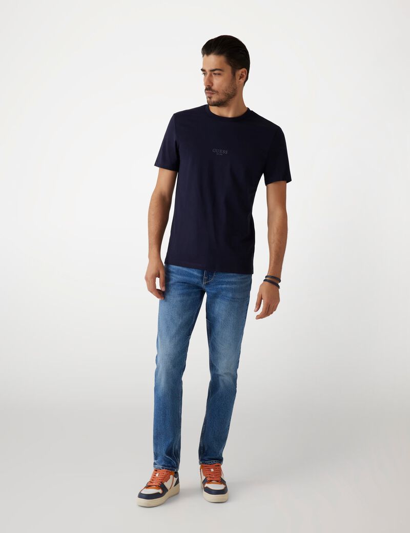 Small logo t-shirt