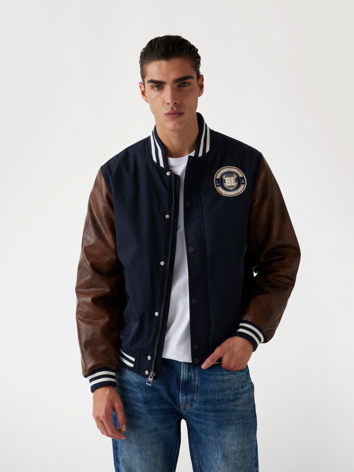 Guess jackets online 2025