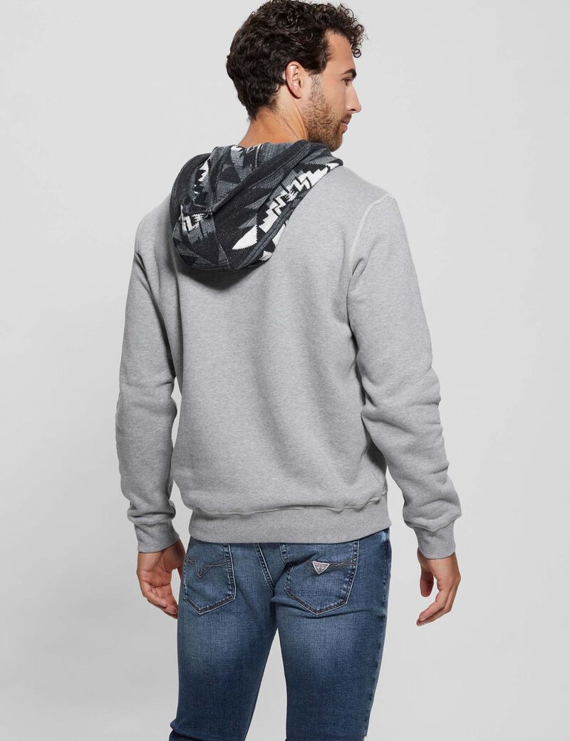Contrasting color hood sweatshirt
