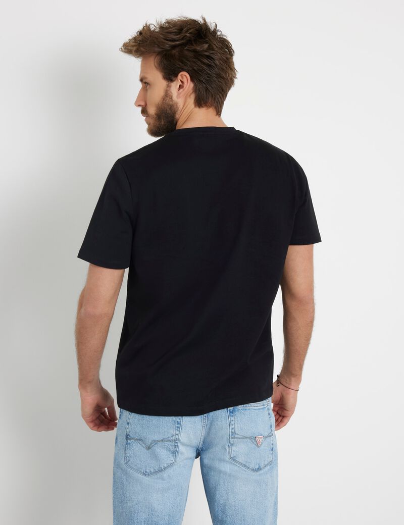 Small triangle logo t-shirt